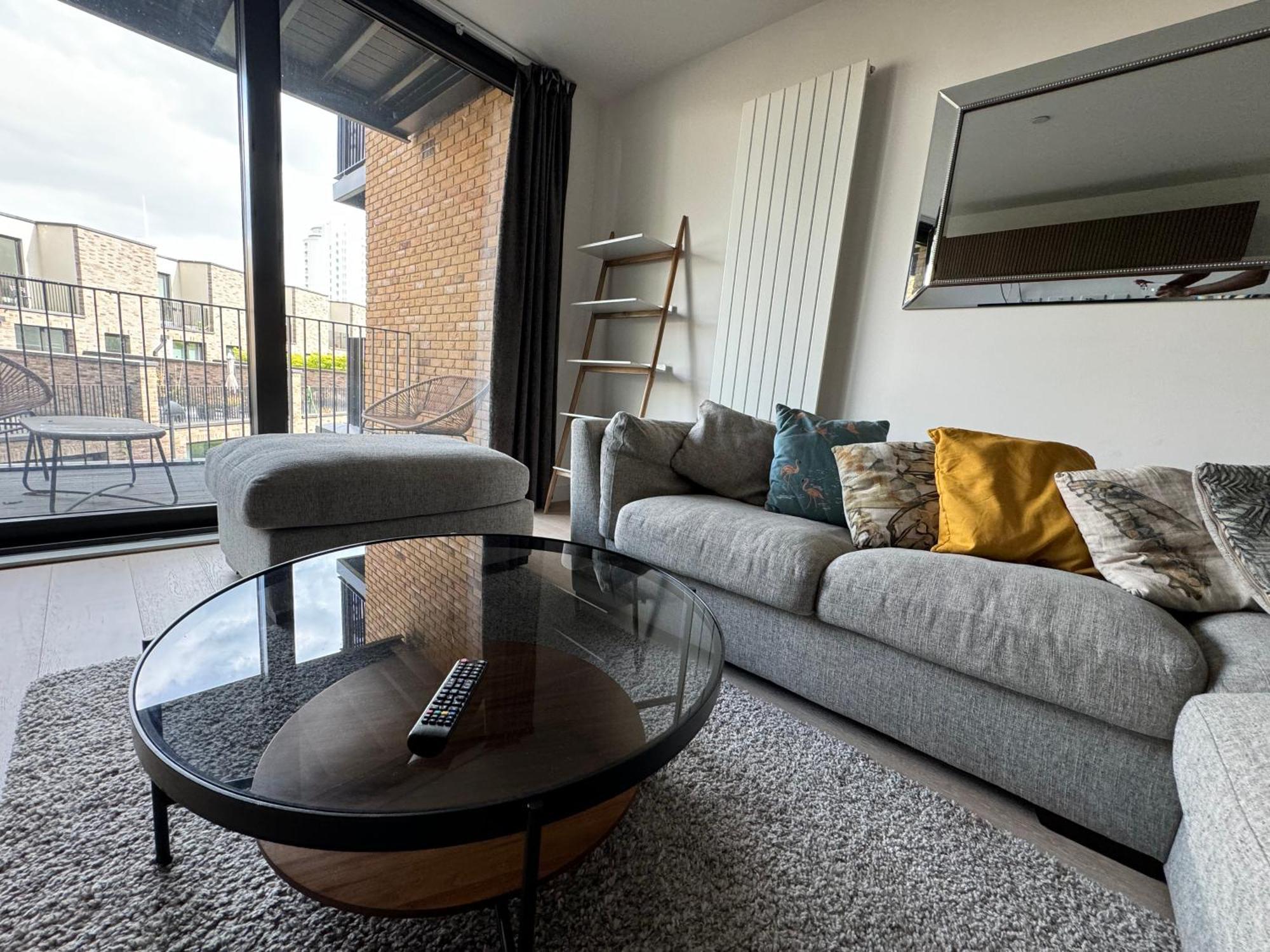 Riverside Suites And Apartments Londen Buitenkant foto